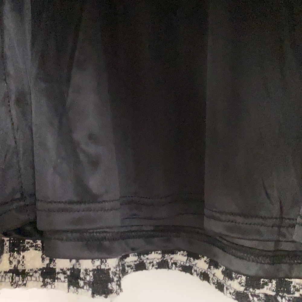 Clothes - Picture 7 of 10